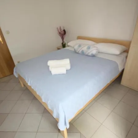 Apartment Family-friendly With Swimming Pool Seget Donji, - 25167